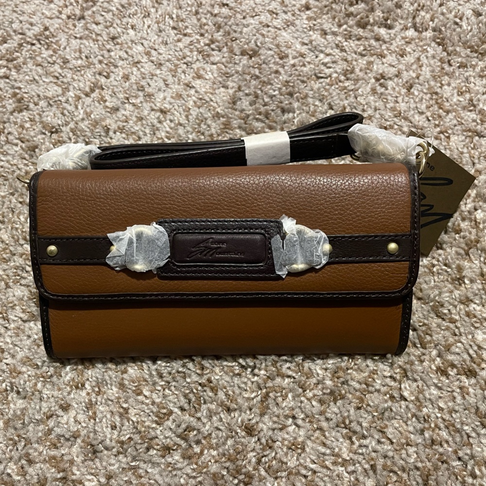 Stone Mountain Leather Wallet/Clutch/Shoulder Bag